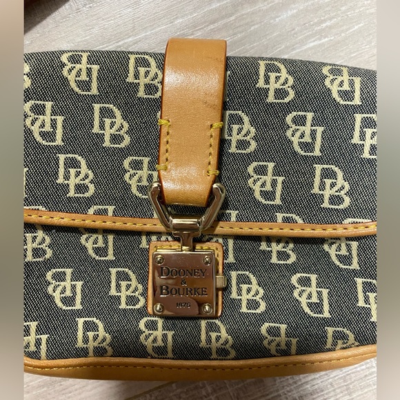 Authentic Dooney and Bourke Wristlet, Very Good Condition with Honey Patina - Picture 2 of 6